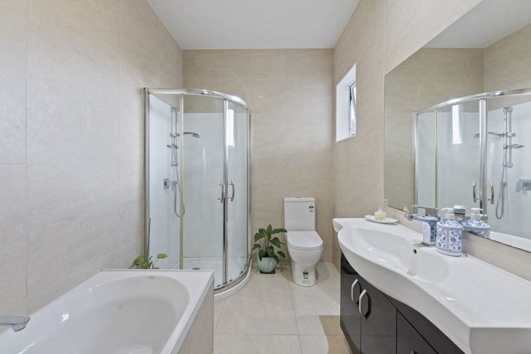 Photo of property in 57 Pitt Avenue, Clendon Park, Auckland, 2103