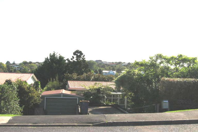 Photo of property in 1/19 Salem Place, Torbay, Auckland, 0630