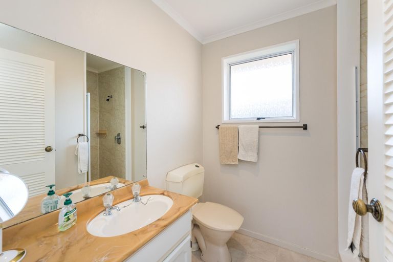 Photo of property in 12 Aintree Crescent, Awapuni, Palmerston North, 4412