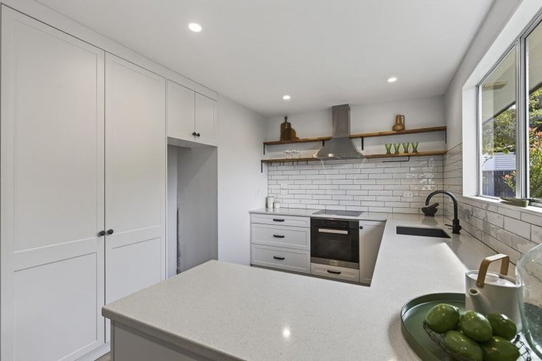 Photo of property in 29 Kenmore Street, Westown, New Plymouth, 4310