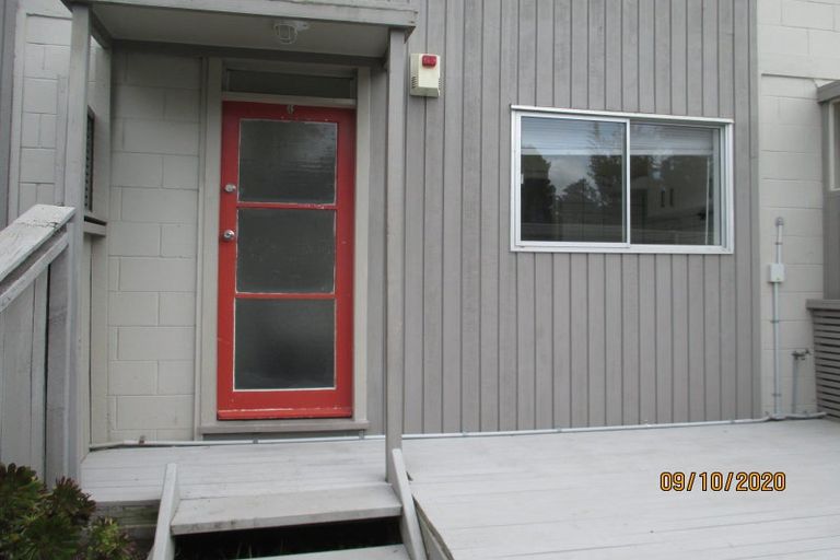 Photo of property in 6/42 Sheridan Drive, New Lynn, Auckland, 0600