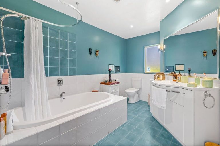 Photo of property in 14 Station Road, Huapai, Kumeu, 0810