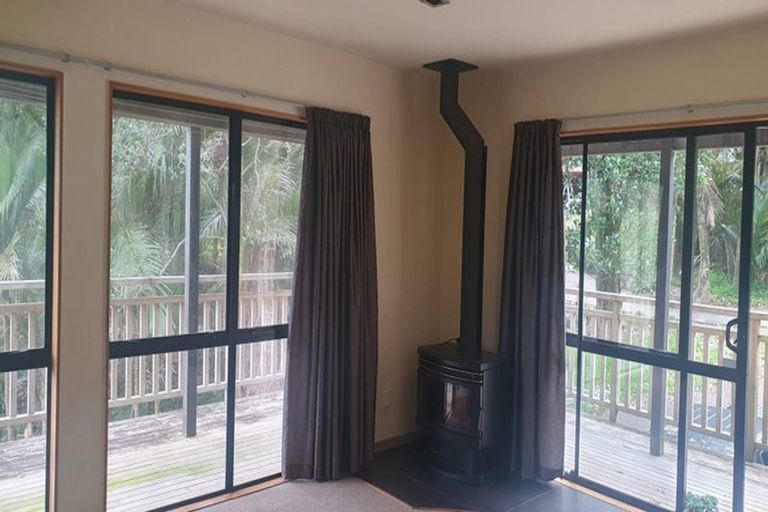 Photo of property in 171 Motutara Road, Muriwai, Waimauku, 0881