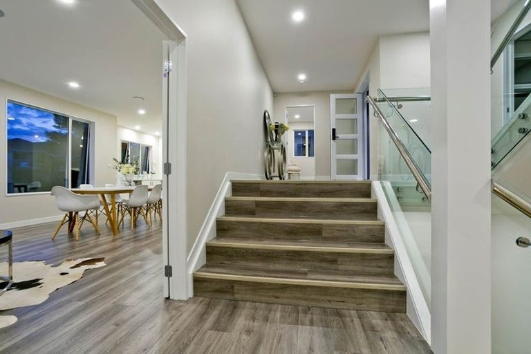 Photo of property in 25 Para Close, Fairview Heights, Auckland, 0632