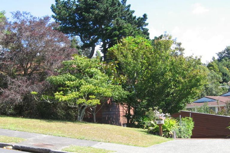 Photo of property in 32 Weetman Drive, Browns Bay, Auckland, 0630