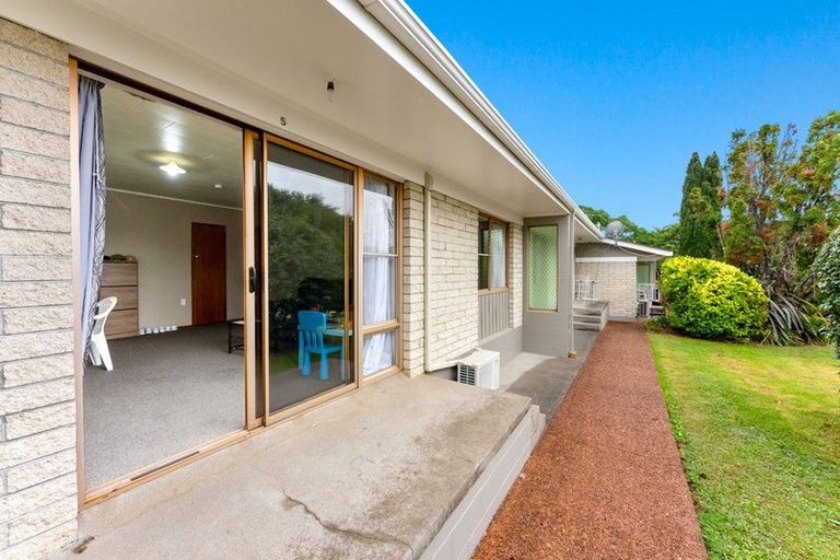 Photo of property in 5/4 Ashby Place, Pukekohe, 2120