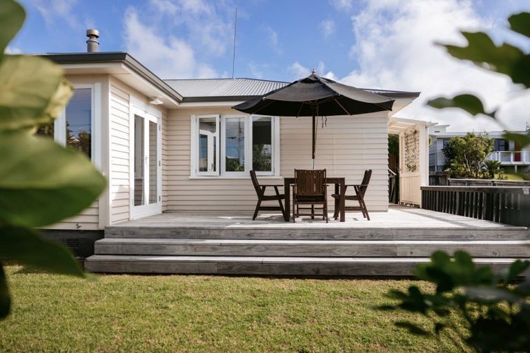 Photo of property in 1018a Papamoa Beach Road, Papamoa Beach, Papamoa, 3118