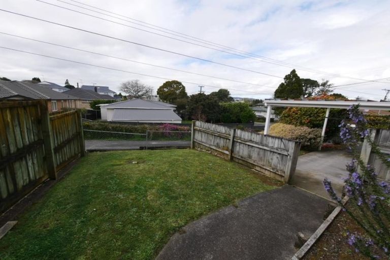 Photo of property in 10 Gills Avenue, Papakura, 2110