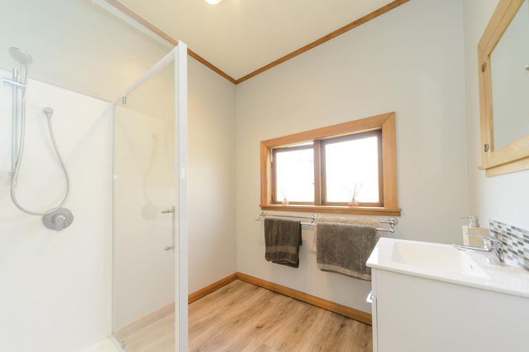 Photo of property in 20 Perrin Place, Kelvin Grove, Palmerston North, 4414