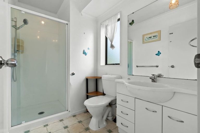 Photo of property in 21 Sandwick Drive, Weymouth, Auckland, 2103