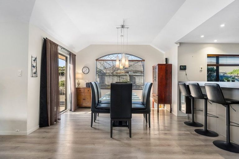 Photo of property in 17 Evergreen Place, Parklands, Christchurch, 8083