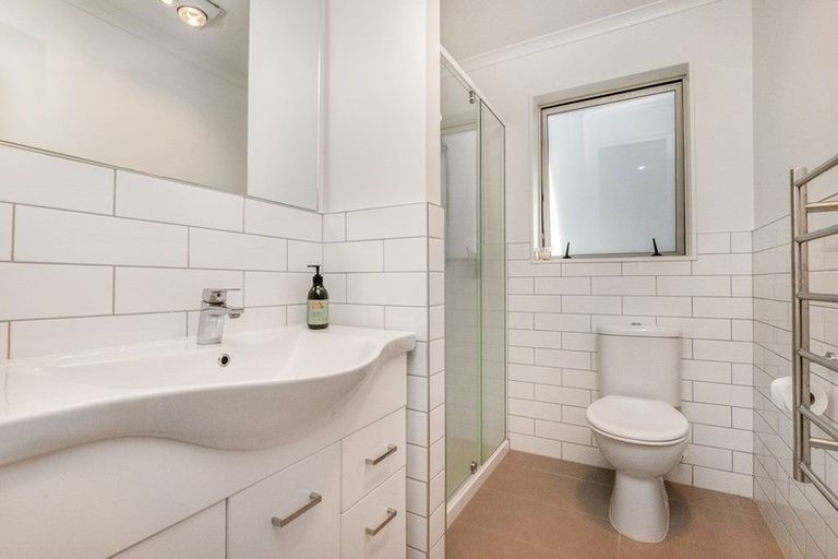 Photo of property in 39 Totara Meadows Court, Wiri, Auckland, 2104