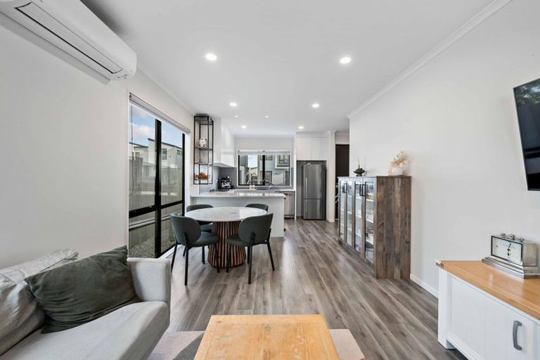 Photo of property in 94 Bellbird Street, Papakura, 2110