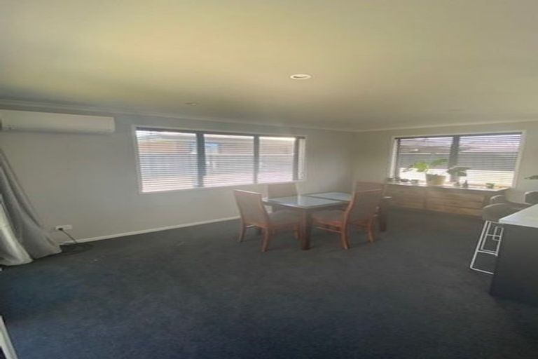 Photo of property in 72 Tabraham Crescent, Pyes Pa, Tauranga, 3112