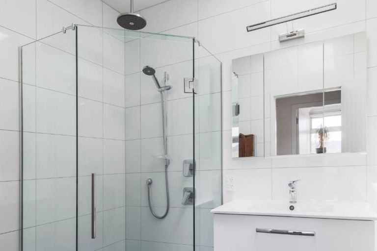 Photo of property in 3a Kilkelly Close, Tawa, Wellington, 5028