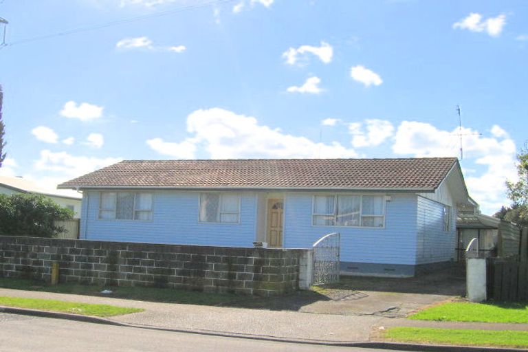 Photo of property in 10 Serrano Place, Clover Park, Auckland, 2023