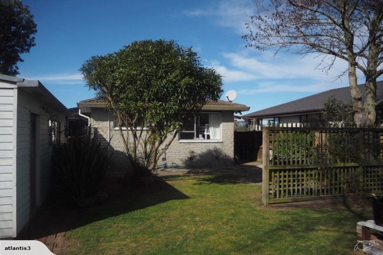 Photo of property in 120 Inwoods Close, Parklands, Christchurch, 8083
