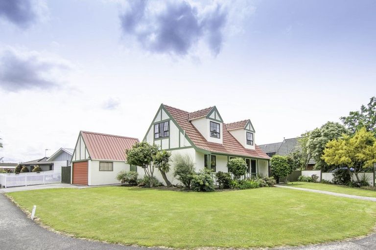 Photo of property in 68 Pencarrow Street, Highbury, Palmerston North, 4412