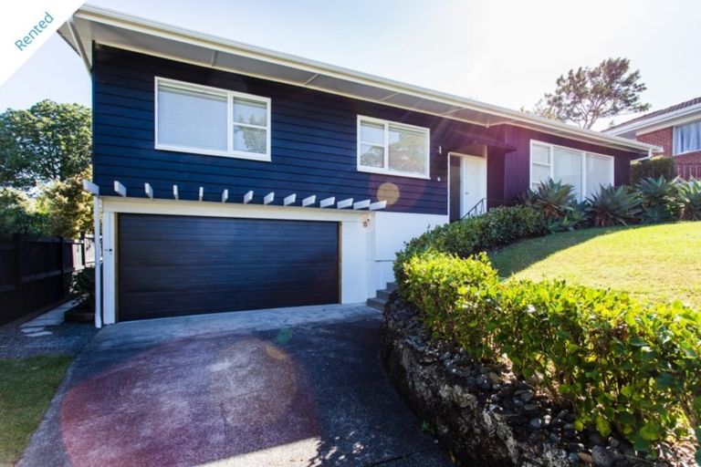 Photo of property in 46 Woodstock Road, Forrest Hill, Auckland, 0620