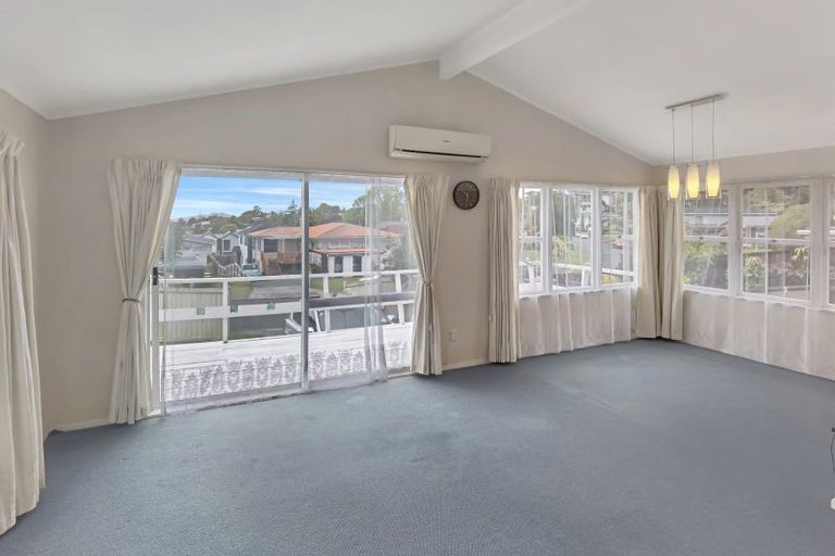 Photo of property in 46 Ayton Drive, Totara Vale, Auckland, 0629