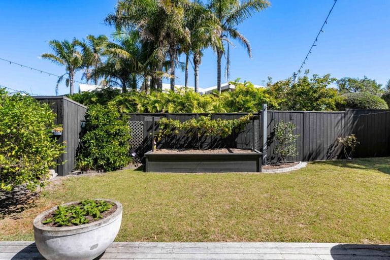 Photo of property in 6 Vista Paku, Pauanui, Hikuai, 3579