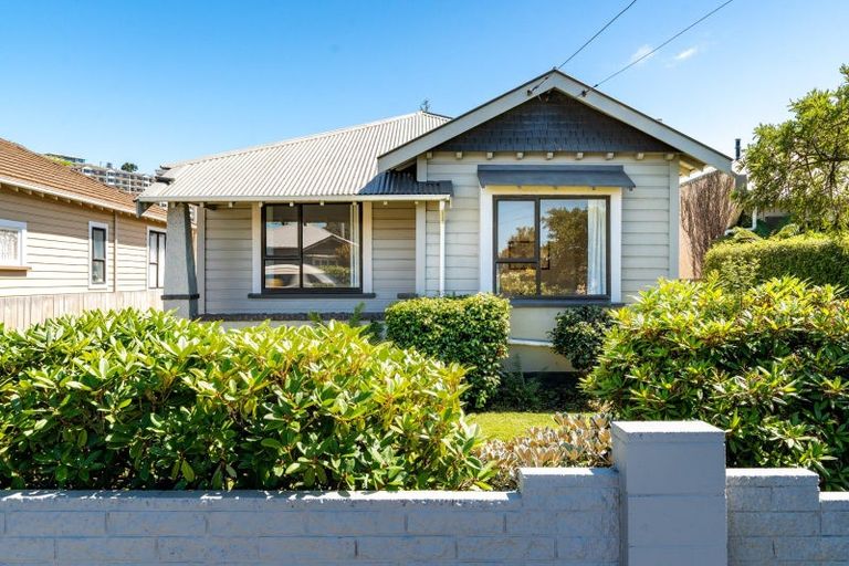 Photo of property in 380 Bay View Road, Saint Clair, Dunedin, 9012