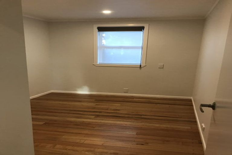 Photo of property in 2/4 Sydney Street, Hauraki, Auckland, 0622