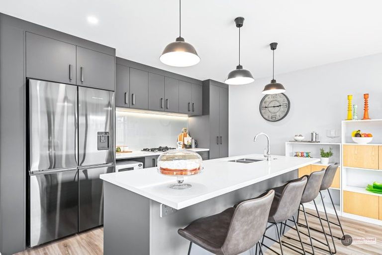 Photo of property in 11 Castletown Street, Wallaceville, Upper Hutt, 5018