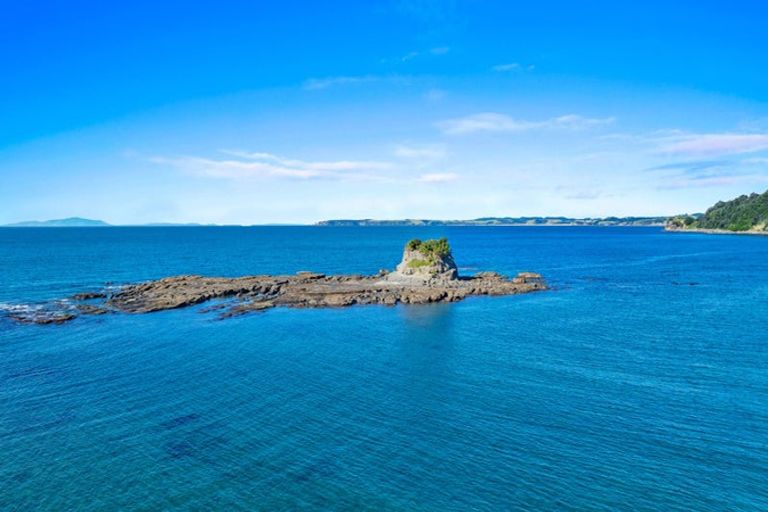 Photo of property in 1 Spray Crescent, Leigh, 0985