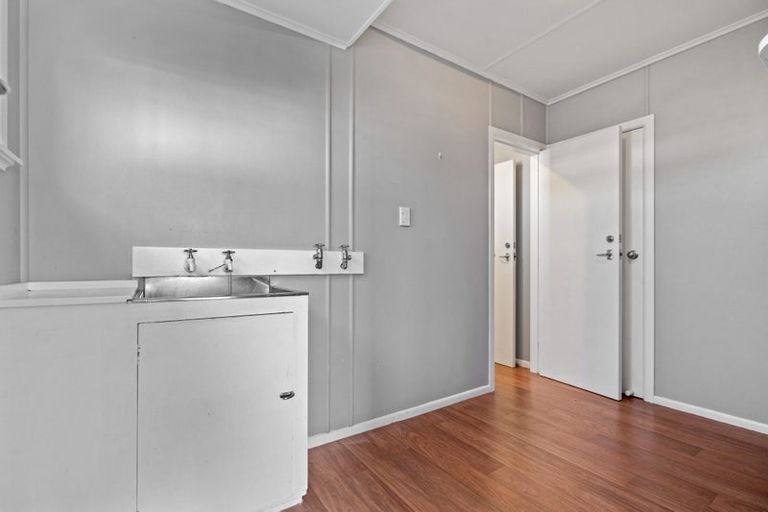 Photo of property in 6 Hobson Place, Solway, Masterton, 5810