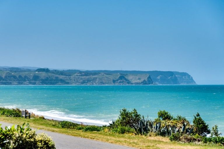 Photo of property in 129 North Shore Road, Eskdale, Napier, 4182