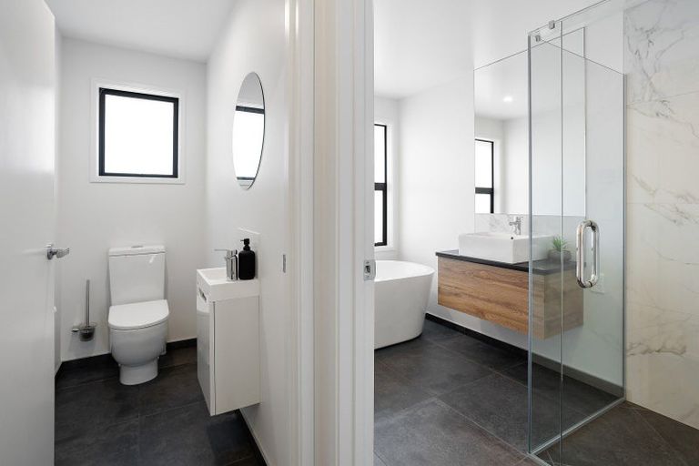 Photo of property in 20 Topping Place, Whitianga, 3510