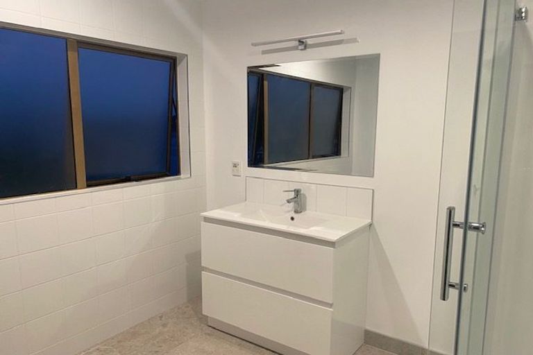 Photo of property in 1/63a Norwood Road, Bayswater, Auckland, 0622