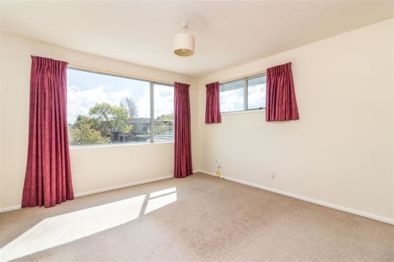 Photo of property in 15 Strathean Avenue, Avonhead, Christchurch, 8042