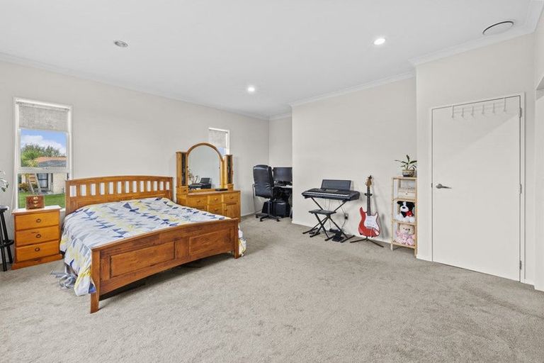 Photo of property in 57 Pitt Avenue, Clendon Park, Auckland, 2103