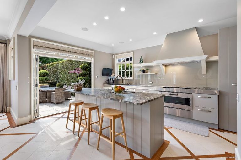 Photo of property in 4 Burwood Crescent, Remuera, Auckland, 1050