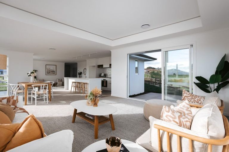 Photo of property in 21 Kohekohe Drive, Owhata, Rotorua, 3010