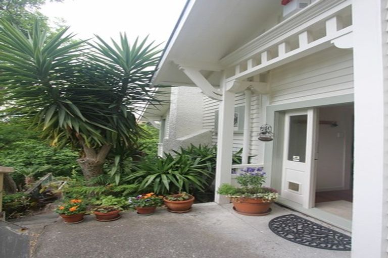 Photo of property in 5 Fitzroy Road, Bluff Hill, Napier, 4110