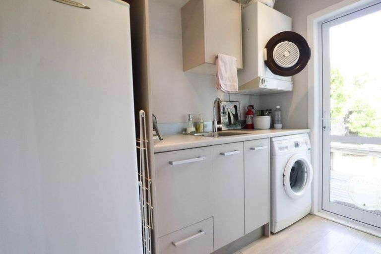 Photo of property in 1/88 Pah Road, Cockle Bay, Auckland, 2014