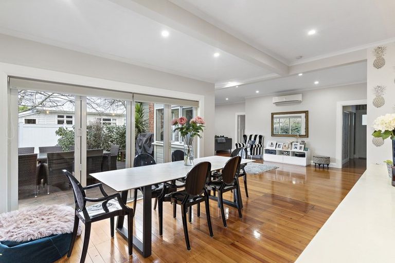 Photo of property in 10 Kuratawhiti Street, Greytown, 5712