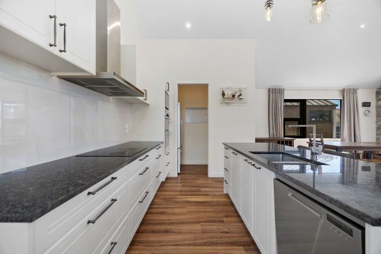 Photo of property in 26 Soudley Court, Jacks Point, Queenstown, 9371