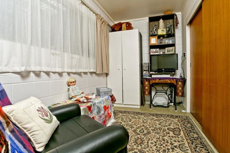 Photo of property in 1/108 Ocean View Road, Northcote, Auckland, 0627