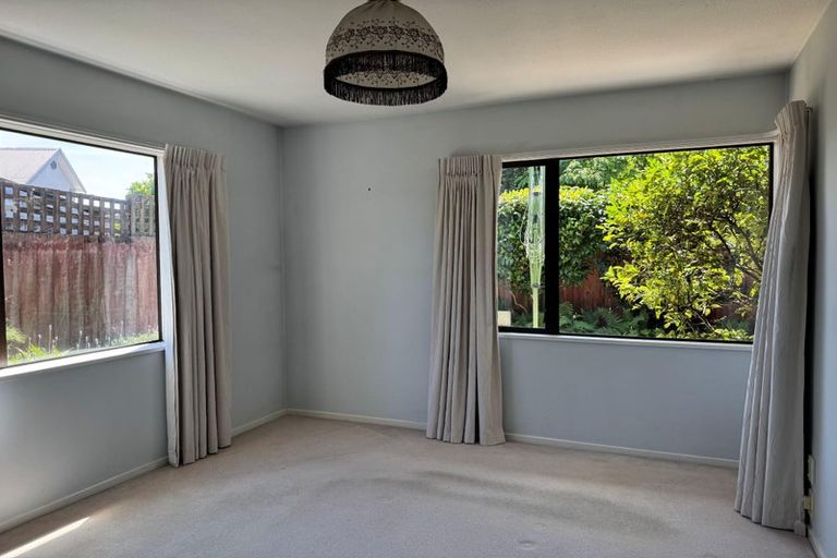 Photo of property in 2/38 Beauford Place, Parklands, Christchurch, 8083