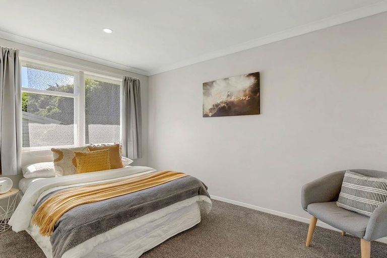 Photo of property in 38 Cardiff Crescent, Cannons Creek, Porirua, 5024