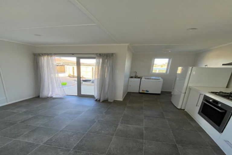 Photo of property in 239 Huatoki Street, Upper Vogeltown, New Plymouth, 4310