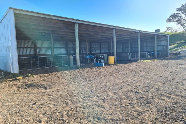 Photo of property in 801 Mangorei Road, Mangorei, New Plymouth, 4371