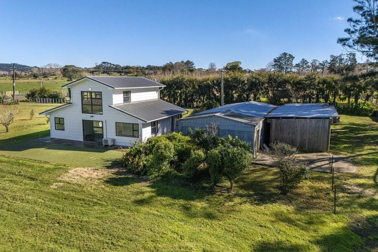 Photo of property in 42 Rimmer Road, Helensville, 0875