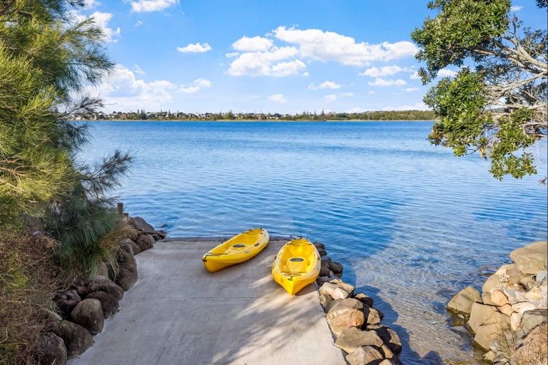 Photo of property in 256b Point Wells Road, Point Wells, 0986