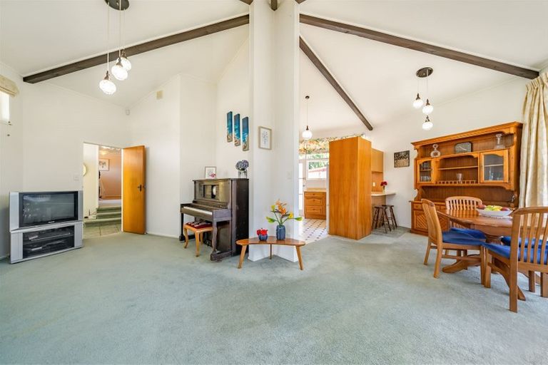 Photo of property in 2 Glenrae Grove, Silverstream, Upper Hutt, 5019