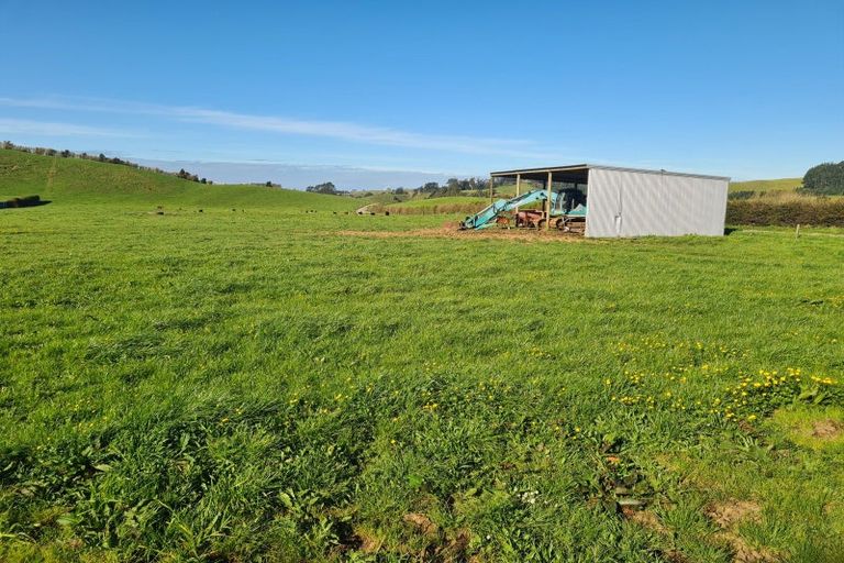 Photo of property in 801 Mangorei Road, Mangorei, New Plymouth, 4371
